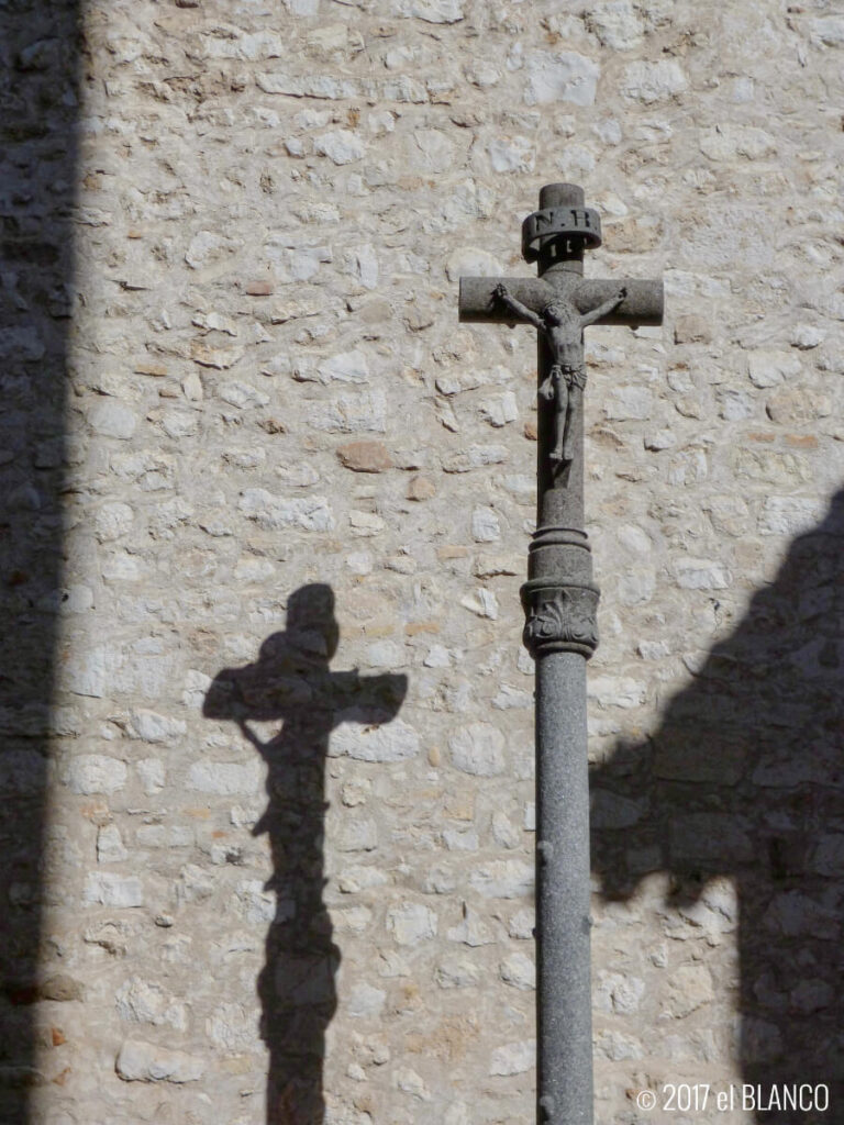 サンポール・ド・ヴァンスの十字架