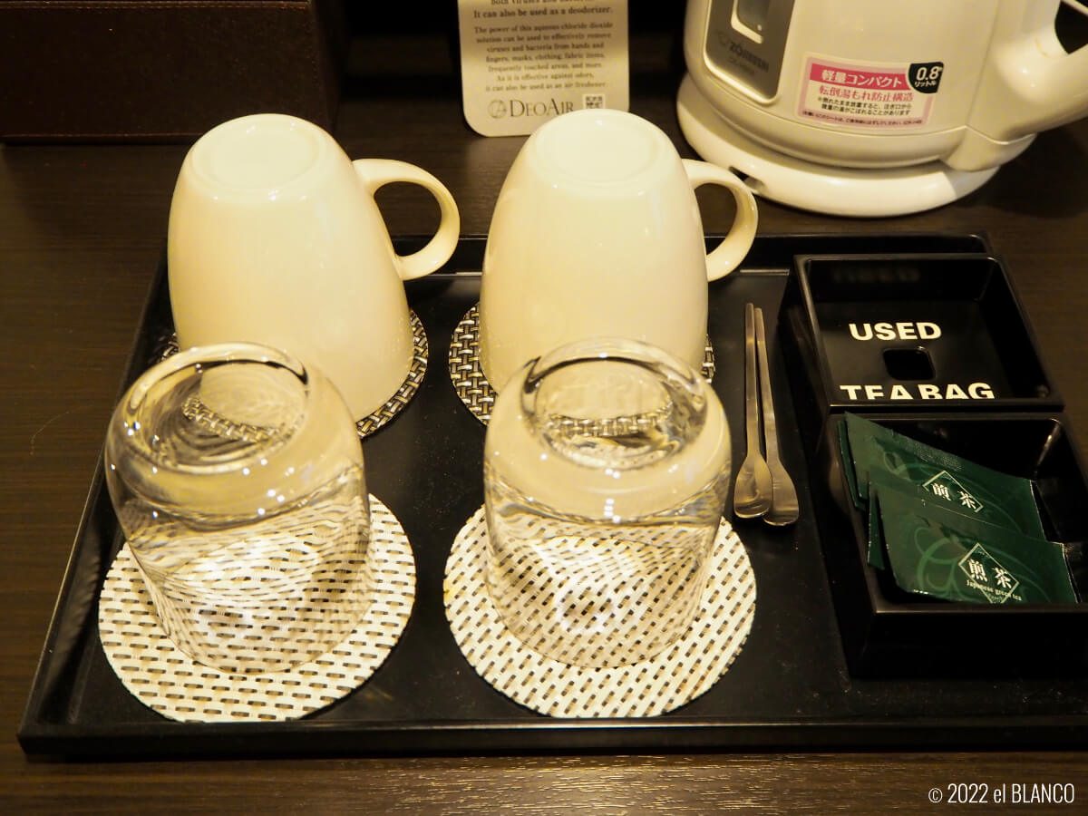 ホテルソニア小樽のカップとグラス