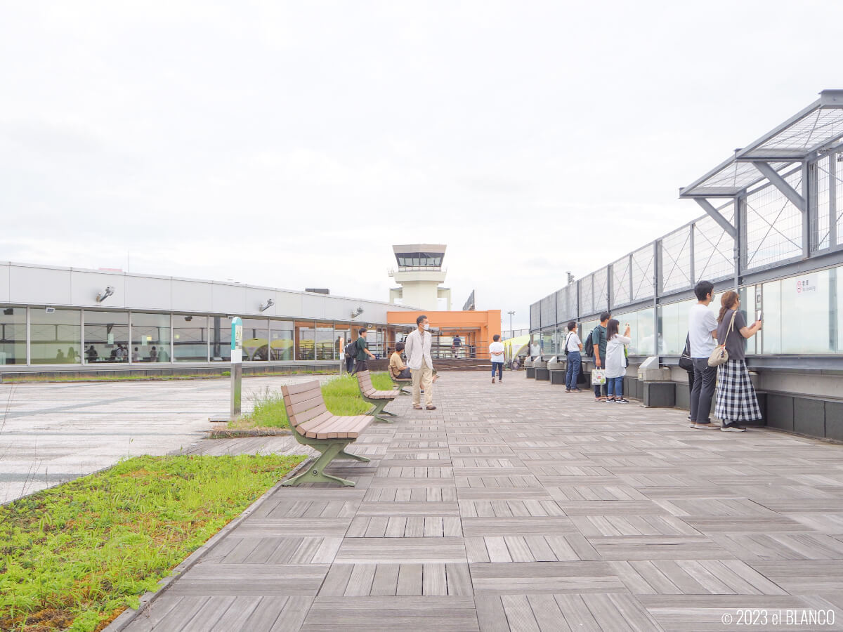 函館空港の展望デッキ